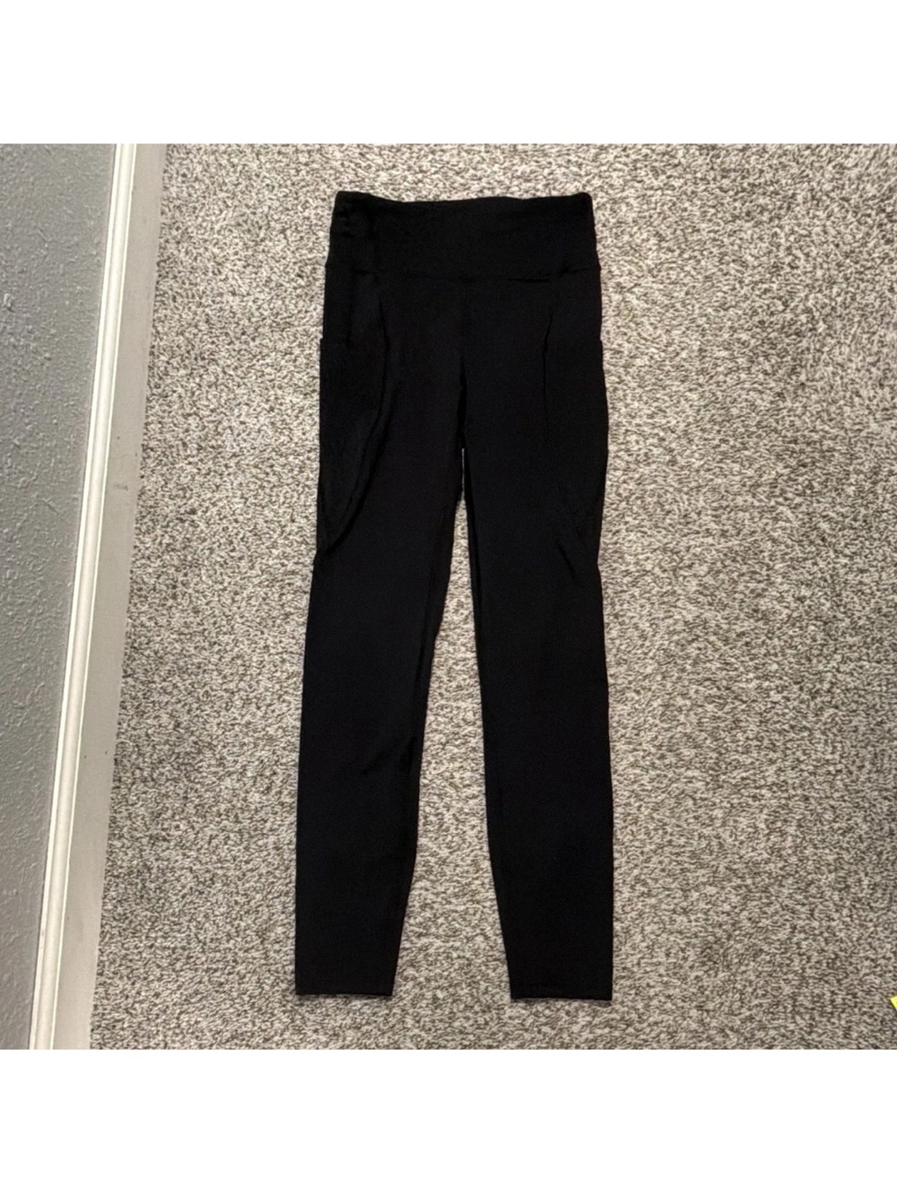 Lululemon Women’s Break Free tight Black leggings size 4
